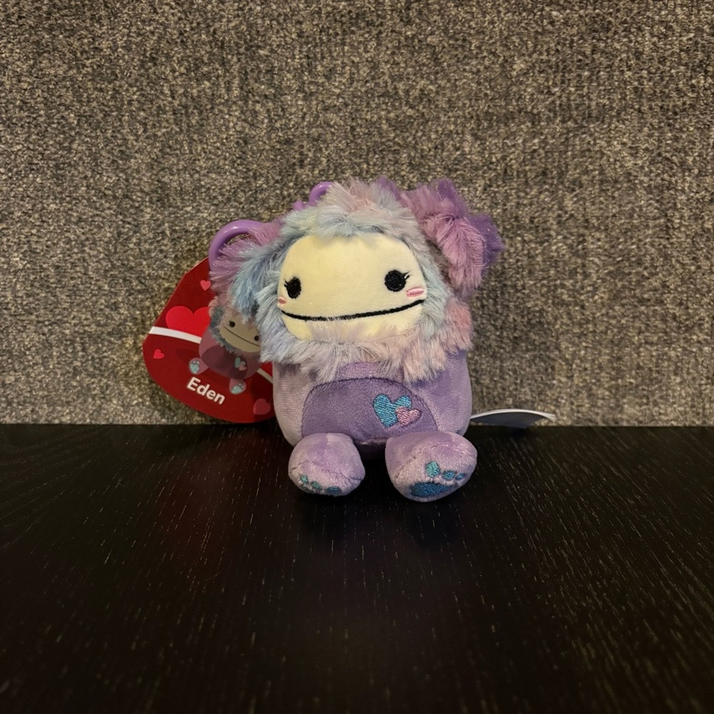 Eden Bigfoot Squishmallow Clip